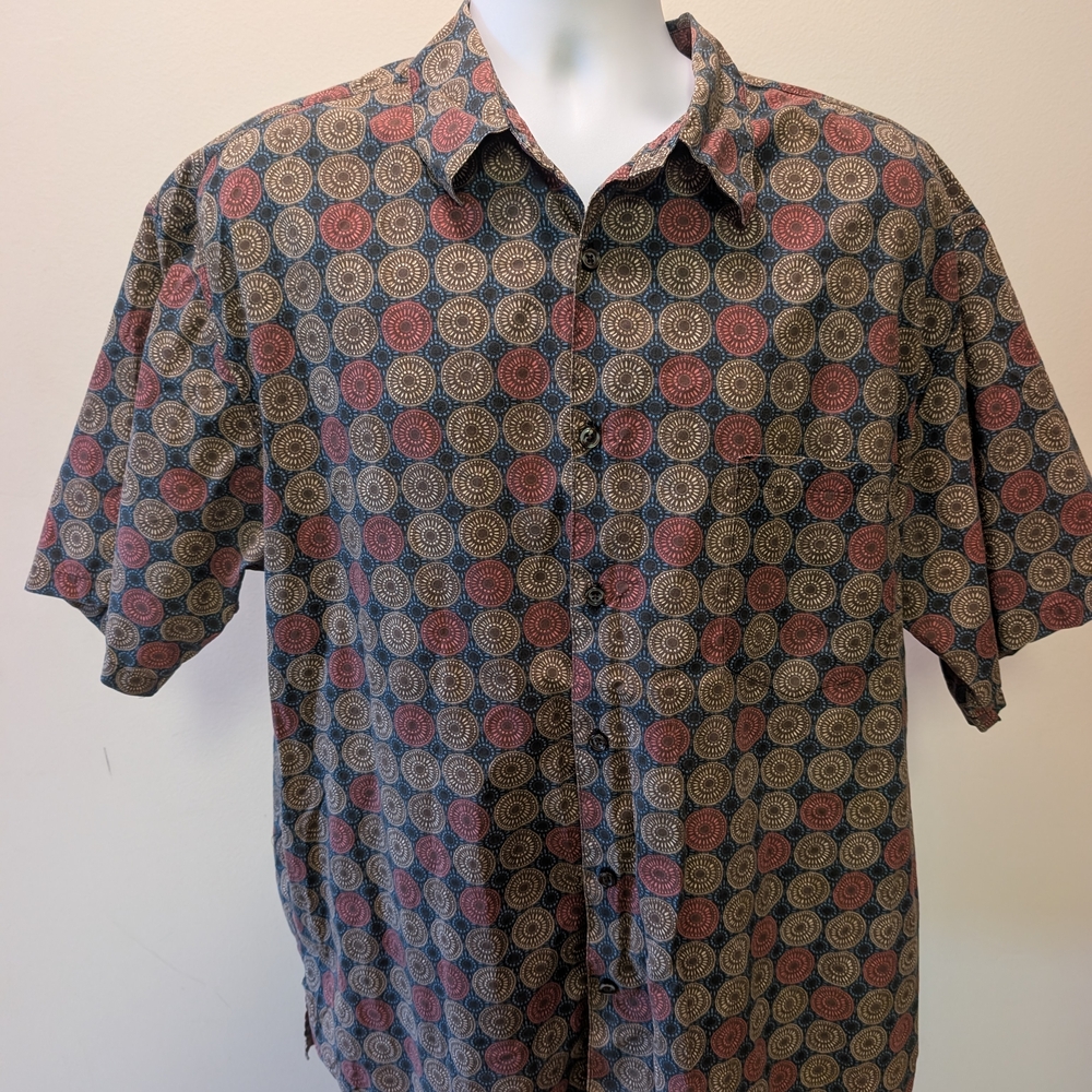 Tori Richard Short-Sleeve Button-Down in Navy, Red & Tan Medallion Print